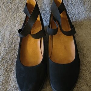 Vionic Ellery Wedge Black Suede Criss-Cross Ankle Strap Shoes Sz 7.5 Casual